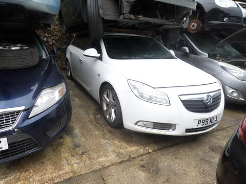 Breaking Vauxhall Insignia Est for spares #1