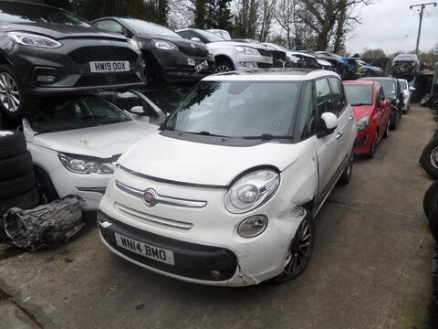 Breaking Fiat 500 L for spares #1