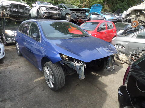 Breaking Peugeot 2016 308 SW for spares #1