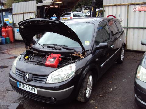 Breaking Renault Scenic 1.9 dci for spares #2