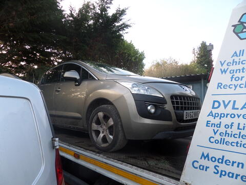Breaking Peugeot 5008 for spares #2