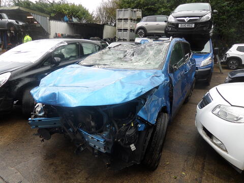 Breaking Nissan Qashqai for spares #2