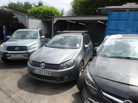 Breaking Volkswagen Golf for spares #2