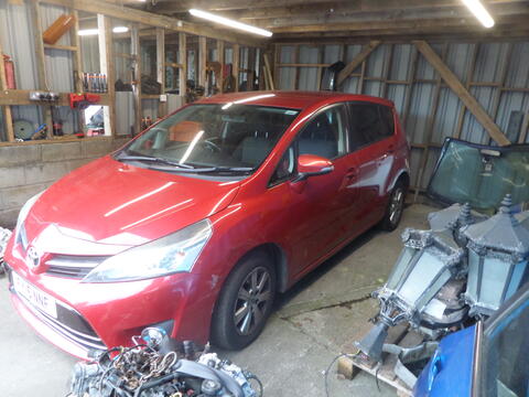 Breaking Toyota Verso for spares #2