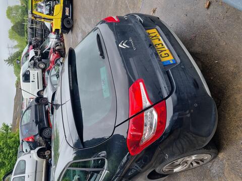Breaking Citroen C4 1.6 Hdi for spares #3