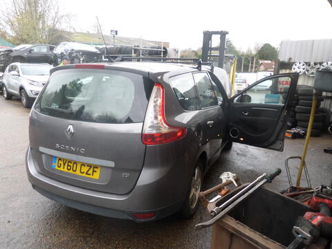Breaking Renault Scenic       2010 for spares #3