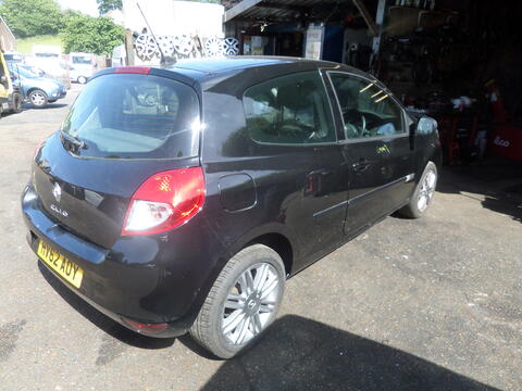 Breaking Renault Clio for spares #3