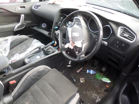Breaking Citroen DS4 for spares #4