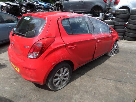 Breaking Hyundai 2013 i20 for spares #4
