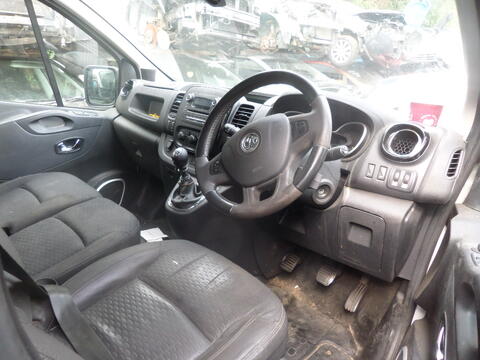 Breaking Vauxhall 2016 Vivaro for spares #4