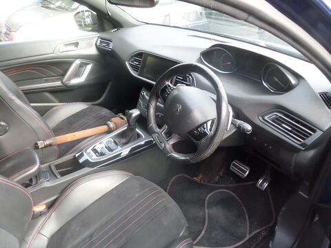 Breaking Peugeot 2016 308 SW for spares #5