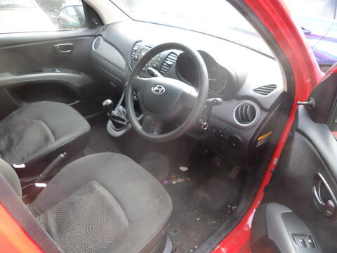 Breaking Hyundai 2011 i10 for spares #5
